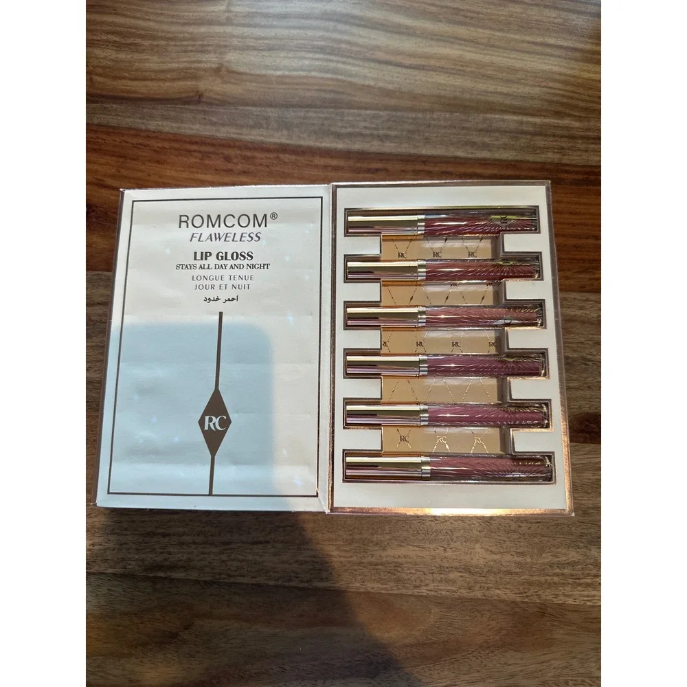 Romcom Flaweless All In One Makeup Palette Eyeshadow Blush Contour‎ Lip Gloss